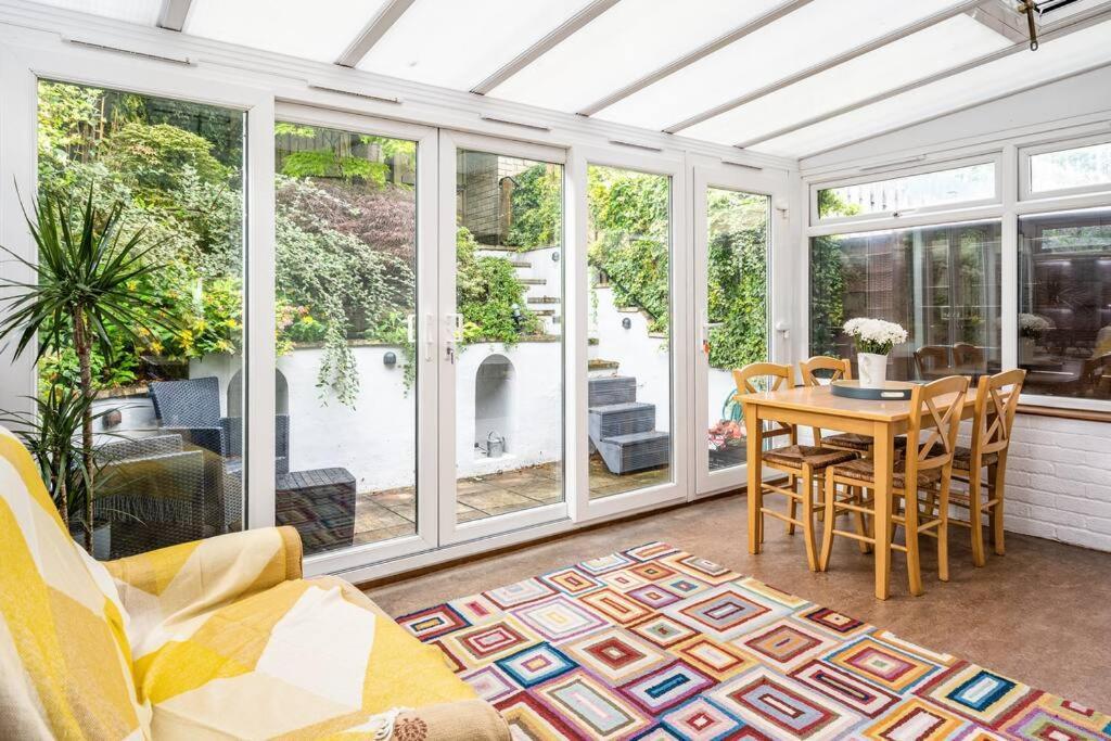 Stunning 4 Bedroom House In Central 바스 외부 사진