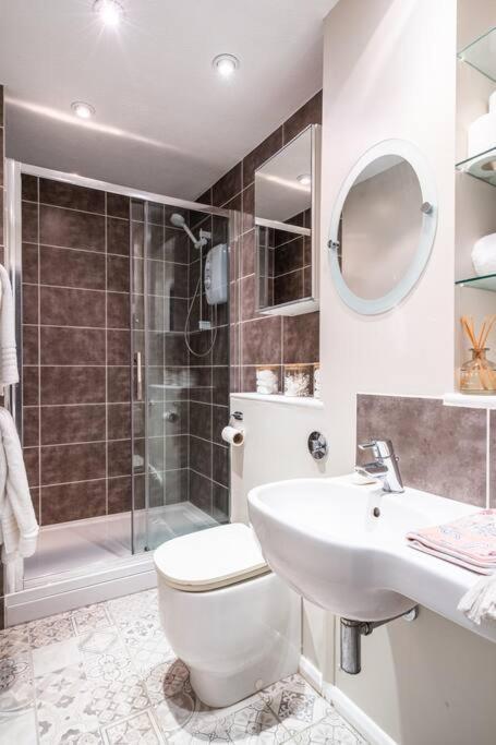 Stunning 4 Bedroom House In Central 바스 외부 사진